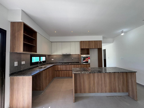 Casa En Venta En El Barrio Lar De Vieytes Iii