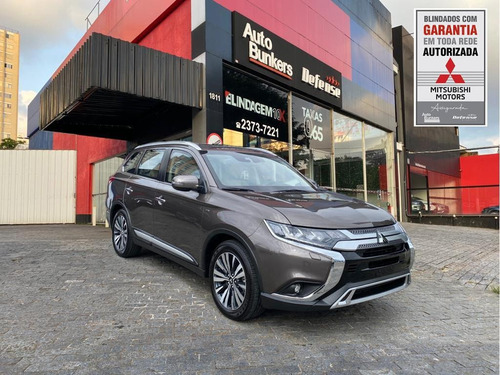 Imagem 2 de 8 de Mitsubishi Outlander Outlander Hpe-s 3.0 V6 4x4 5p Aut. Gas