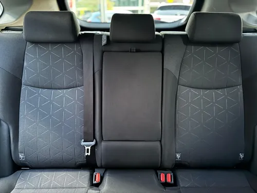 Toyota RAV4 2.5 Xle 4wd At 204 hp