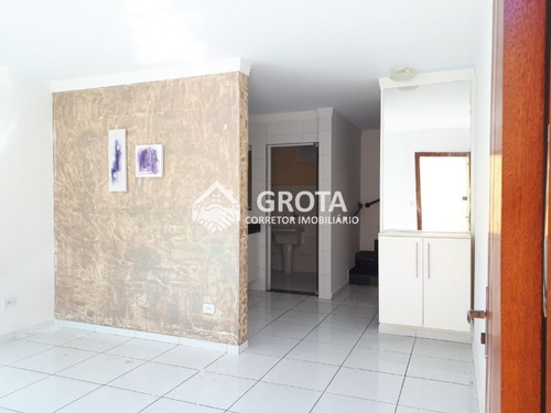 Imagem 4 de 17 de Lindo Sobrado Para Venda No Bairro Vila Carmosina, 2 Dorm, 2 Suíte, 1 Vagas, 64 M - 1813
