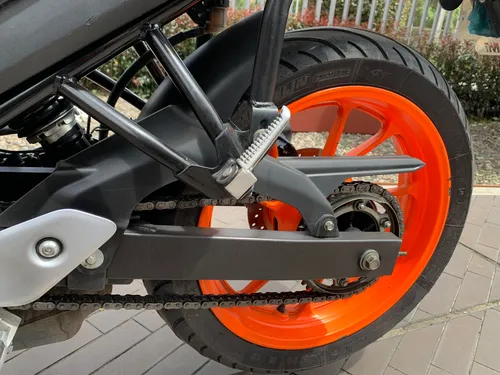Yamaha Fzn250a