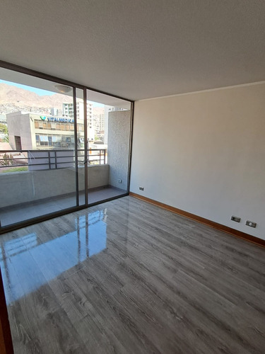 Encantador Depto En Venta, Edificio Bahía-sector Av. Brasil