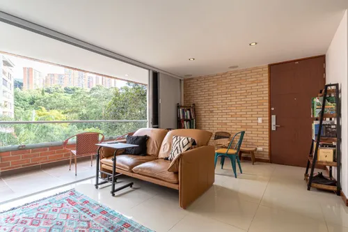Apartamento En Arriendo En Loma Del Escobero. Cod A23971