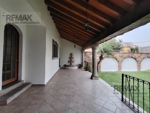 Venta De Casa En El Fracc. Lomas De Atzingo, Cuernavaca, Morelosclave 5634