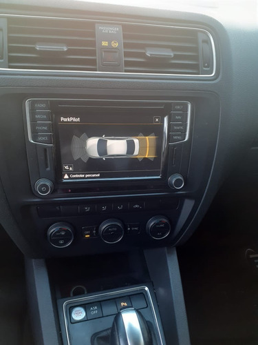 Imagem 7 de 12 de Vw Jetta 2.0 Comfortline 2016