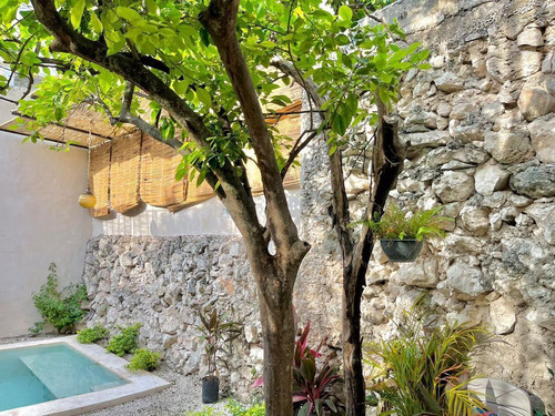 Centro A 2 Cuadras Del Paseo Montejo Hermosa Casa Amueblada (avc-2052)