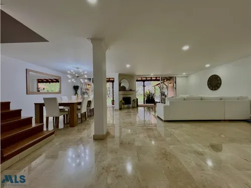 Hermosa Casa En La Loma De Las Brujas(mls#253864)