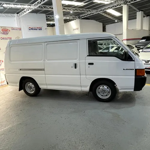 Mitsubishi Panel L300 2012