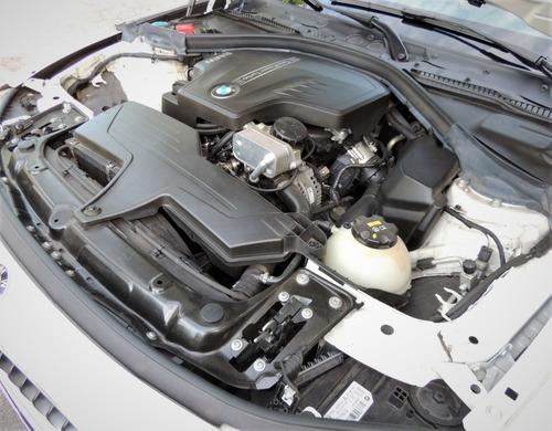 Bmw 320i - 2.0 Sport Gp 16v Turbo