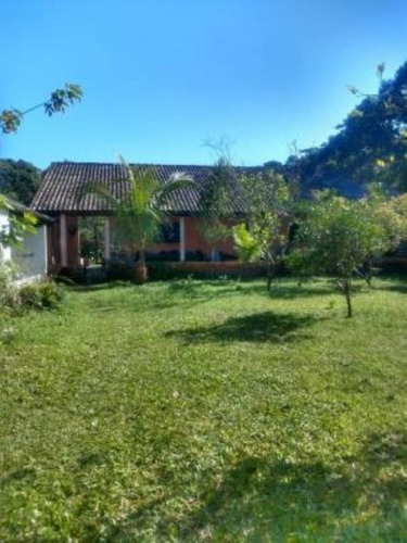 Imagem 10 de 17 de Chácara Murada No Jardim Coronel, Em Itanhaém, Litoral Sul De São Paulo, Localizado Lado Serra. Imóvel Com 1575 M² De Área Total, Sendo 135 M² De Área Construída. Possui Arvores Frutíferas, Varanda, W