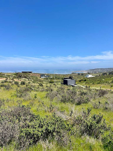 Sitio Con Rol Y Vista Despejada Al Mar (65746)
