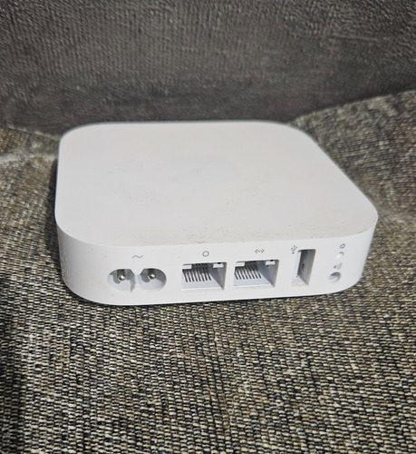 Roteador Apple Airport Express A1392 Branco 2a Geração