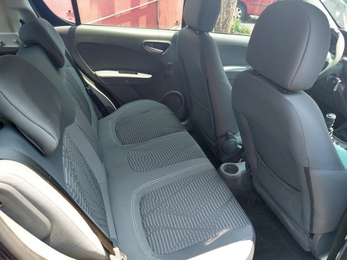 Fiat Palio 2015 1.0 Attractive Flex 5p