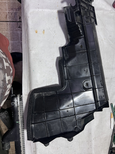 Deflector Aire Delantero Izq. Nissan Sentra Original 15-19 (Usado)
