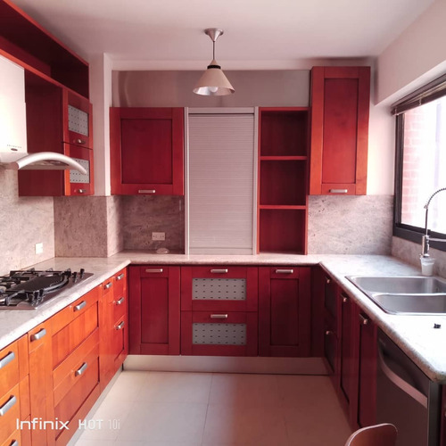 En Venta Lujoso Ph Urb. La Tahona De 420m2 / 4h / 7b / 4p / 1 M