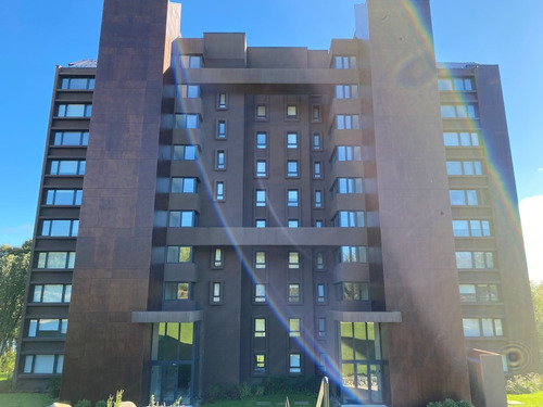 Departamento Frente Al Lago Con Playa Privada