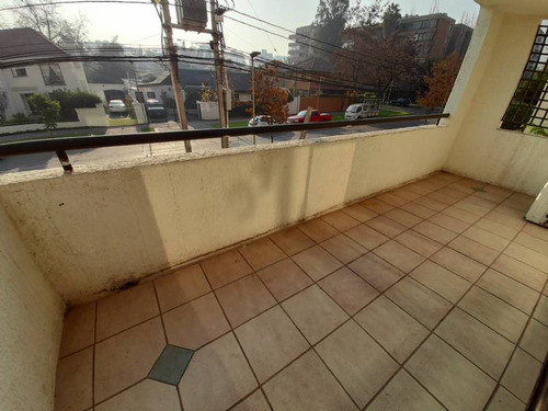 Felipe Ii, 2 Estacionamientos