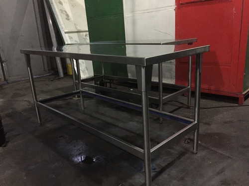 Imagen 8 de 10 de Mesa O Topes Industrial En Acero Inoxidable.