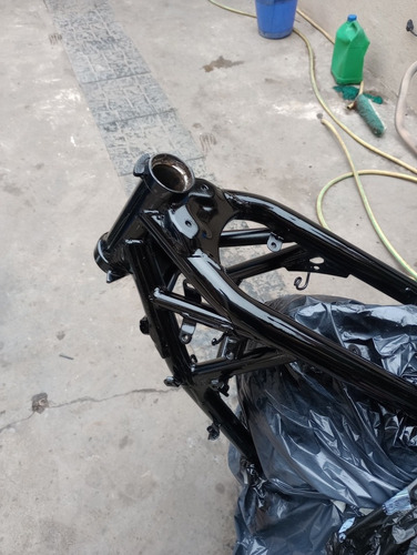 Imagen 5 de 5 de Cuadros De Motos,reparación De Motos Chocadas Con Banco .