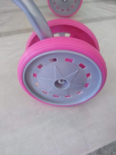 Imagen 4 de 9 de Coche De Muñeca + Practicuna De Juguete Y Bolso Dreams