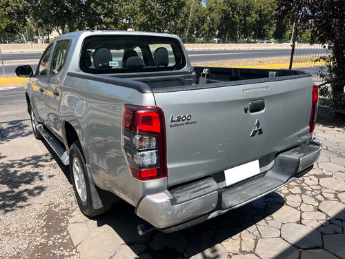 Mitsubishi L200 2.4 Work Cr 4X2
