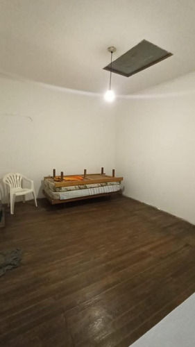 Casa Y Terreno En Venta - 3 Dormitorios 2 Baños - 800 Mts2 - Comandante Nicanor Otamendi
