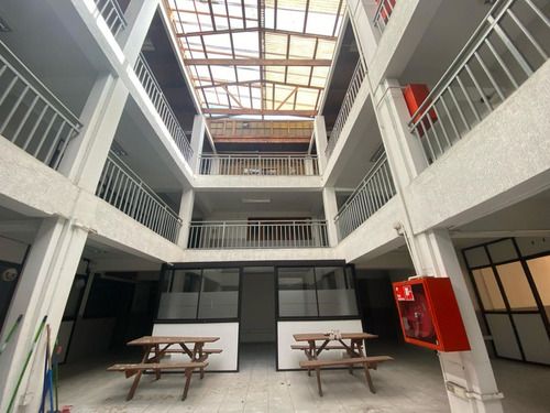 Arriendo Local Comercial Pleno Centro De La Ciudad...