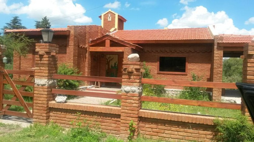 Imagen 1 de 2 de Venta De Casa En Barrio Las Gemelas - Capilla Del Monte