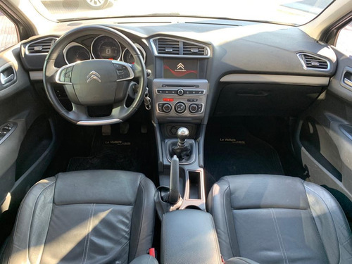 Imagen 17 de 20 de Citroën C4 Lounge 2016 1.6 Hdi 115 Feel Pack