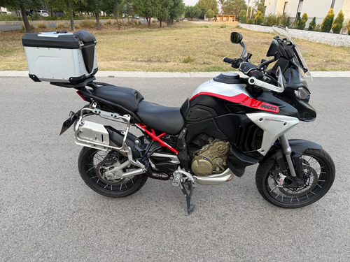 Multistrada V4 Rally