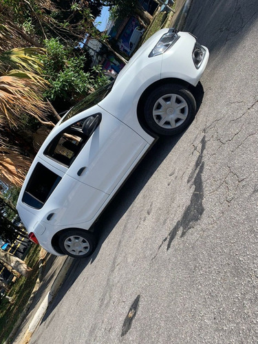 Imagem 10 de 14 de Renault Sandero Authentic 1.0 2019 Super Conservado