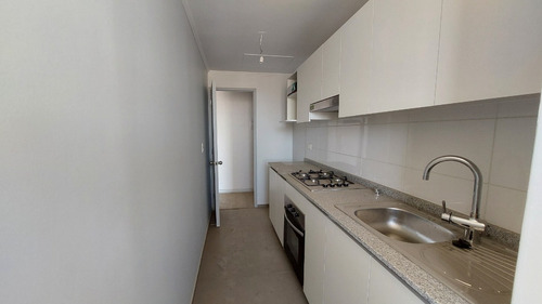Impecable, En Excelente Condominio.