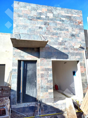 Venta - Duplex Dos Dormitorios, Todo En Planta Baja