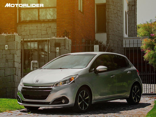 Imagen 23 de 25 de Peugeot 208 Active 1.2 Extra Full| Permuta / Financia