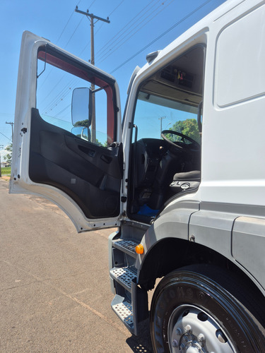 Mercedes Bens Axor 1933 4x2 2014 Automático