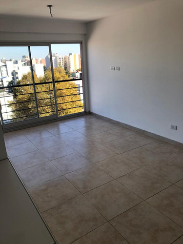 Departamento En Venta 2 Amb Con Cochera-saenz Peña