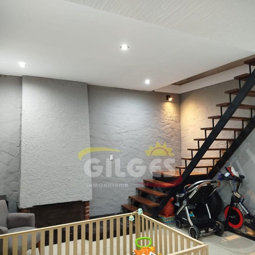 Venta De Casa 5 Amb. En Ramos Mejia Con Fdo. Con Quincho