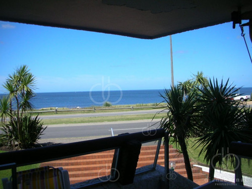 Imagen 3 de 15 de Punta Del Este, Frente Al Mar Con Amplia Terraza.