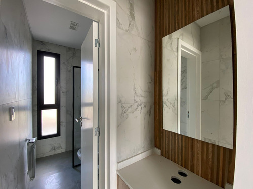 Venta Casa Housing - Nuevo Poeta Lugones - 2 Dorm