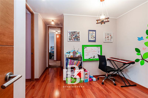 Departamento En Venta De 4 Dorm. En Las Condes