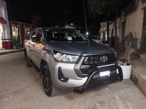 Toyota Hilux 2.7 Cabina Doble Sr Mt