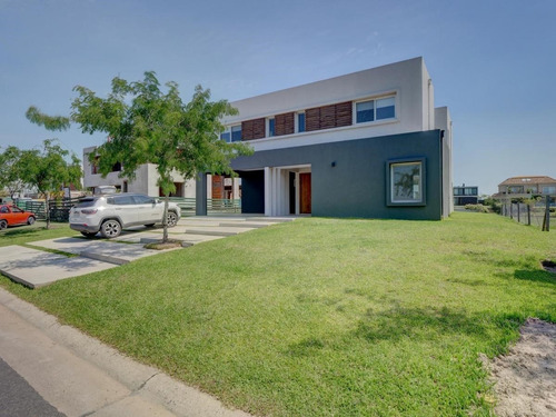Imagen 2 de 9 de Casa En Venta Ubicado En Marinas, Puertos, Escobar
