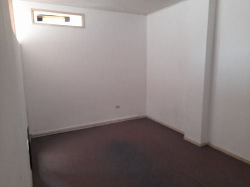 Imagen 9 de 15 de 48/6, Oficina, Venta, 3 Privados, Kitchinette, Baño