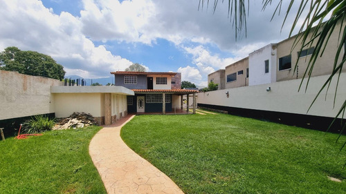 Annic Coronado Vende Hermosa Casa Con Piscina En La Urb. Las Morocha, San Diego Ref. 248613