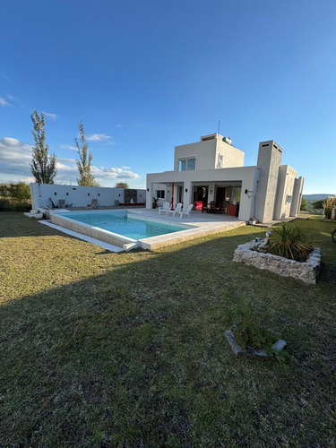 Venta Casa 3 Dormitorios En Arroyo De Los Patos