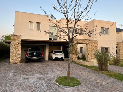 Casa  En Alq. Temporario En Cabos Del Lago, Nordelta, Tigre