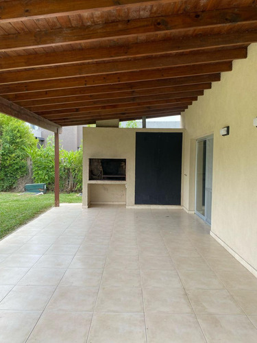 Casa En Santa Catalina, Villanueva