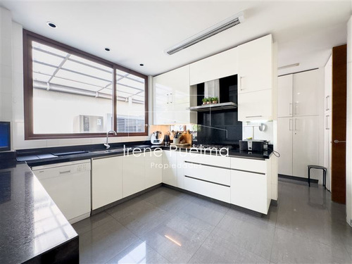 Exclusiva Casa En Condominio Camino La Posada En Las Condes