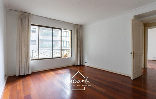 Departamento En Venta De 4 Dorm/190 M2/sector Golf/esc.milit