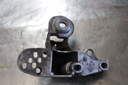 Soporte Motor Delantero Izq Audi A4 2004 1.8 8e0199351 K3320 (Usado)